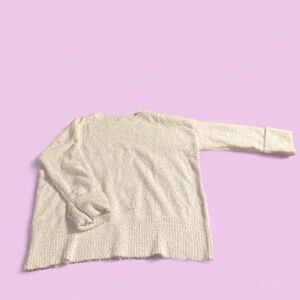 Super Soft White Fuzzy Sweater – Size Large